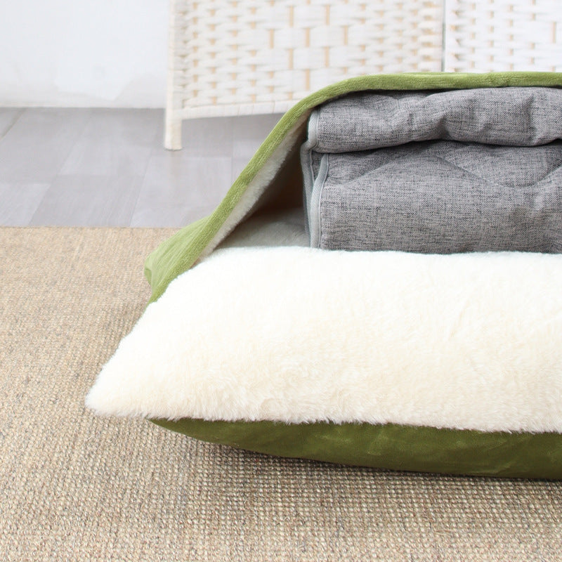 Removable bite resistant pet sleeping bag